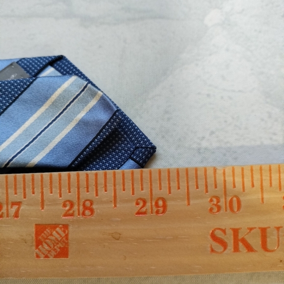 Daniel CREMIEUX Archive Collection Men's 100% Silk Tie Necktie Blue Stripes - Picture 8 of 9